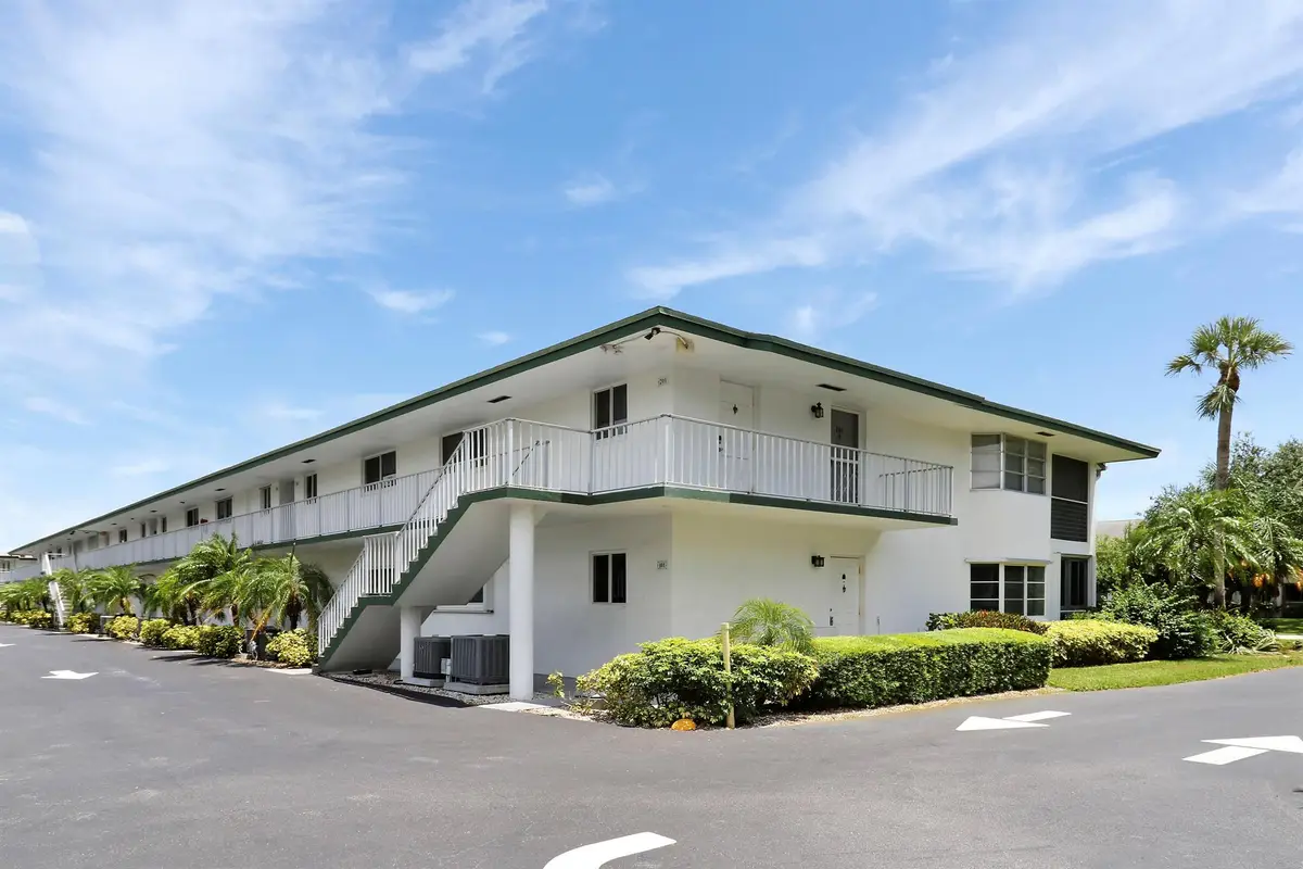 4 Garden Street #101, Tequesta, FL 33469 - Image #1