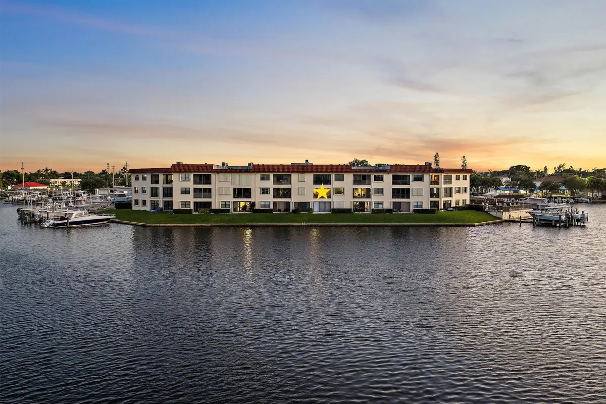 313 Lake Circle #212, North Palm Beach, FL 33408 - Image #1