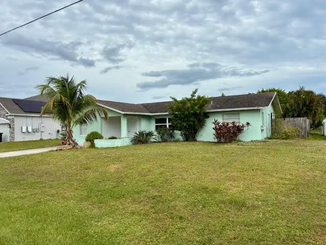 2351 SW Chestnut Lane, Port Saint Lucie, FL 34953 - Image #2