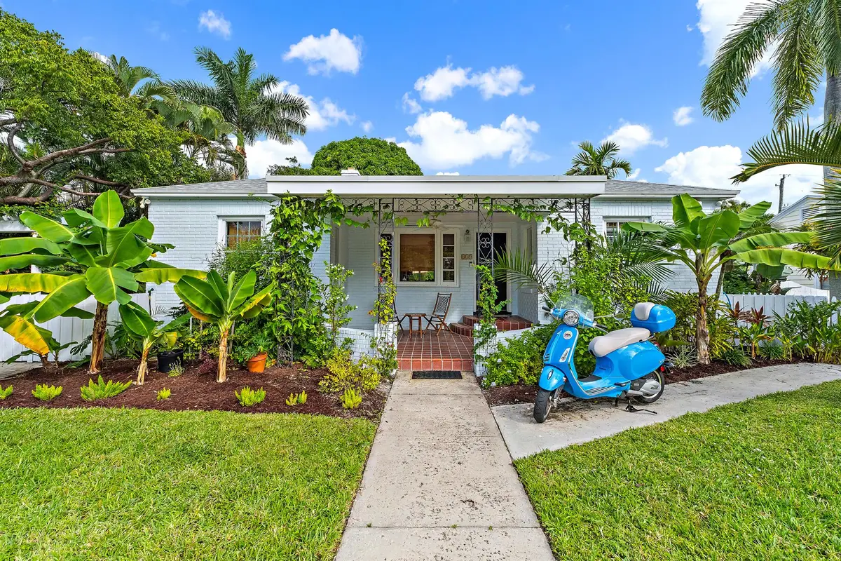 219 33rd Street, West Palm Beach, FL 33407 - Image #1