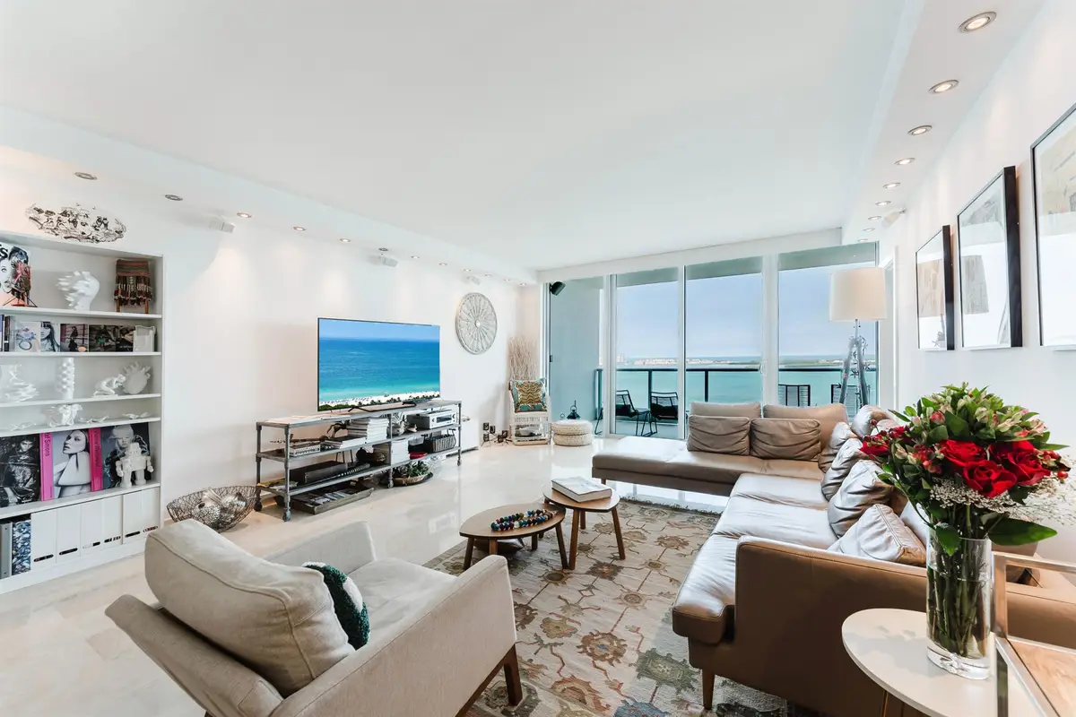1331 Brickell Bay Drive #2805, Miami, FL 33131 - Image #1
