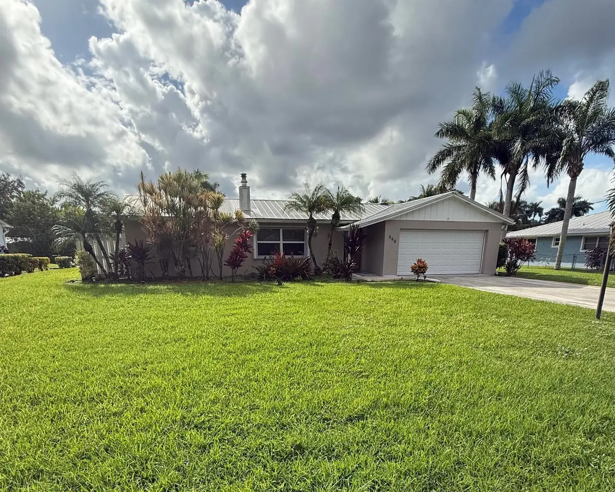 560 SW Harbor Street, Stuart, FL 34997 - Image #1