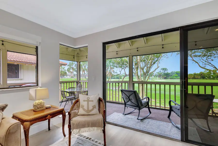 438 S Brackenwood Lane S, Palm Beach Gardens, FL 33418 - Image #2