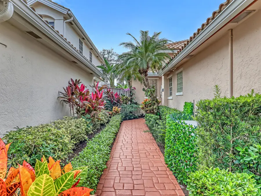 951 Augusta Pointe Drive, Palm Beach Gardens, FL 33418 - Image #3