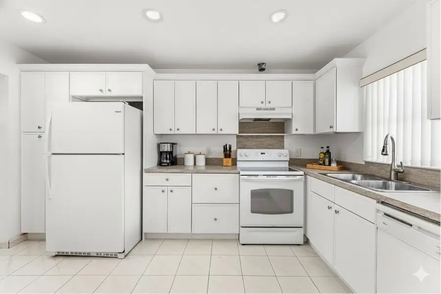 2638 Gately Drive E #1, West Palm Beach, FL 33415 - Image #3