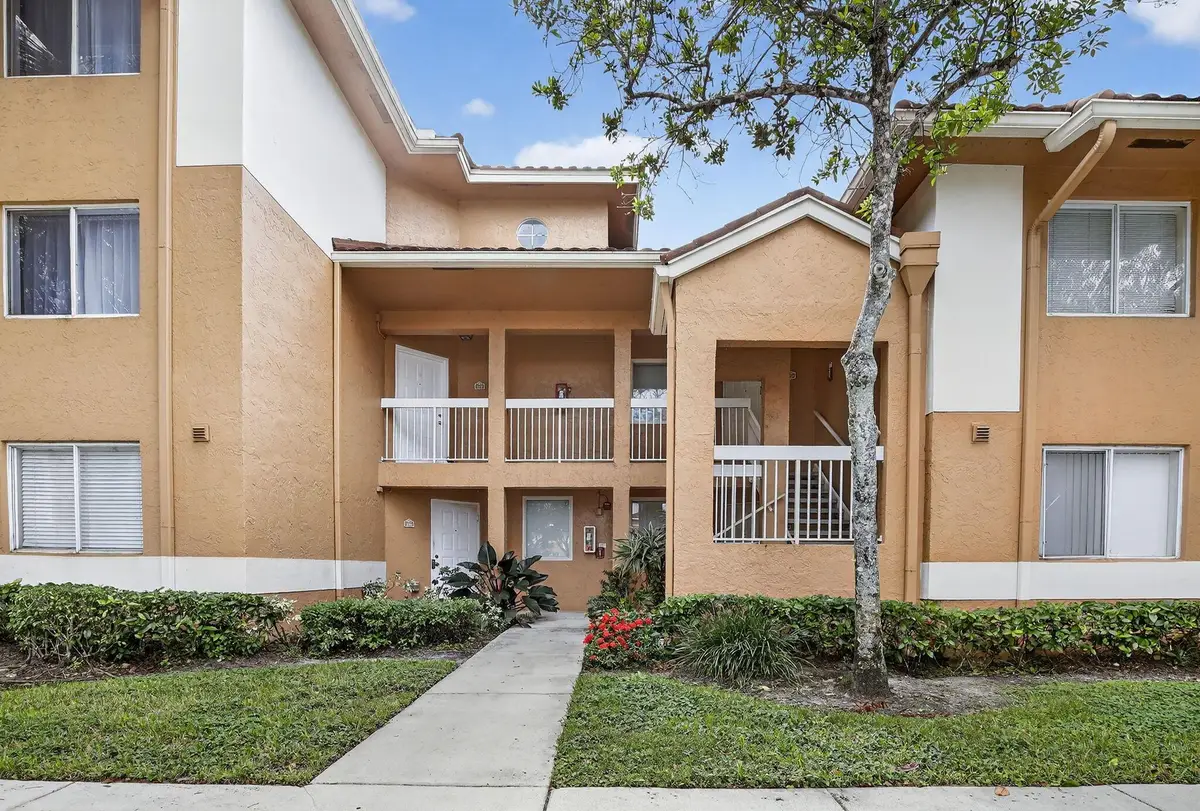 832 NW 92nd Avenue, Plantation, FL 33324 - Image #1