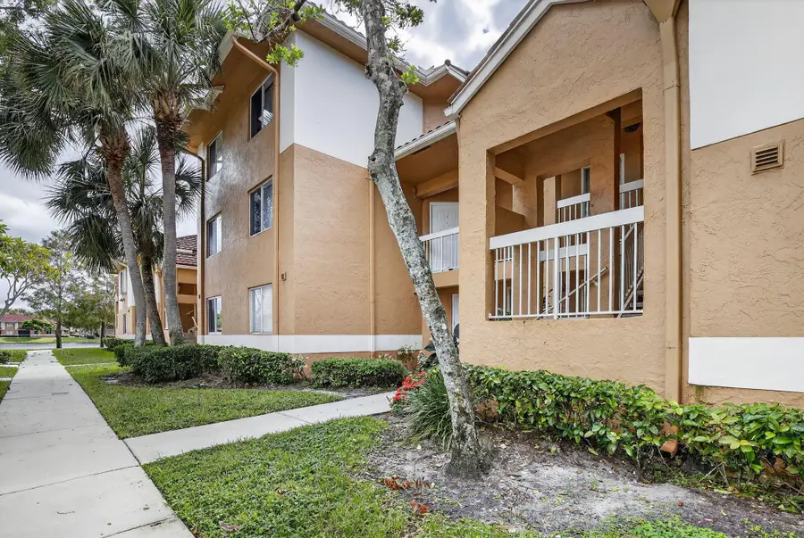 832 NW 92nd Avenue, Plantation, FL 33324 - Image #2