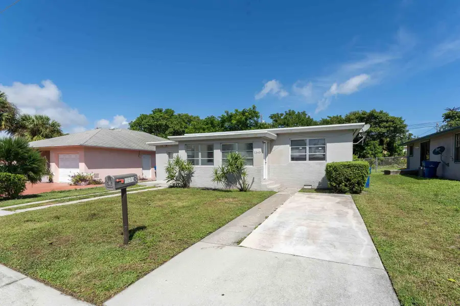 1340 W 33rd Street, Riviera Beach, FL 33404 - Image #3