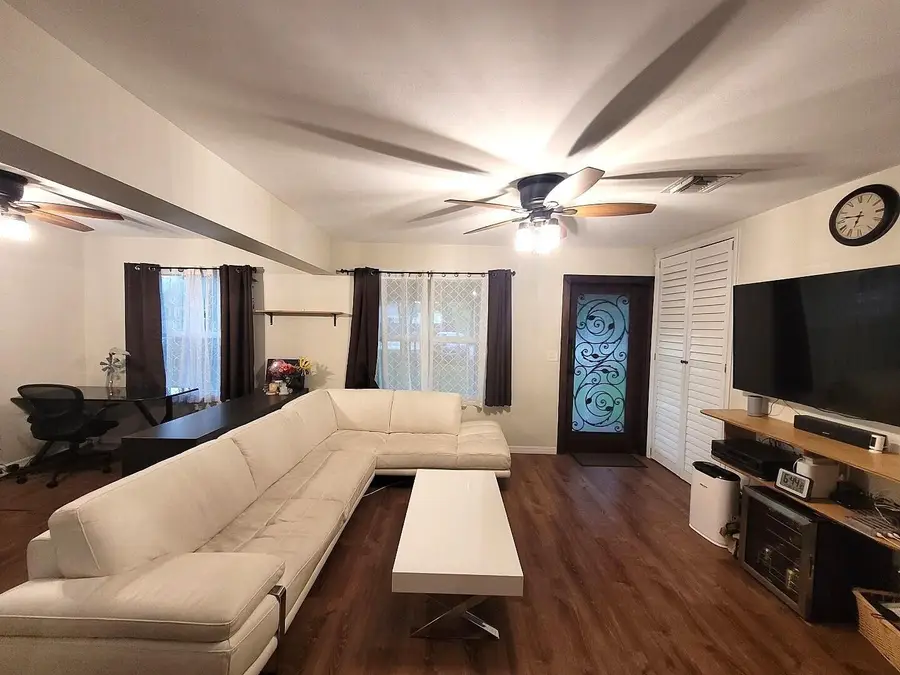 410 SW 10th Street Sw, Fort Lauderdale, FL 33315 - Image #3