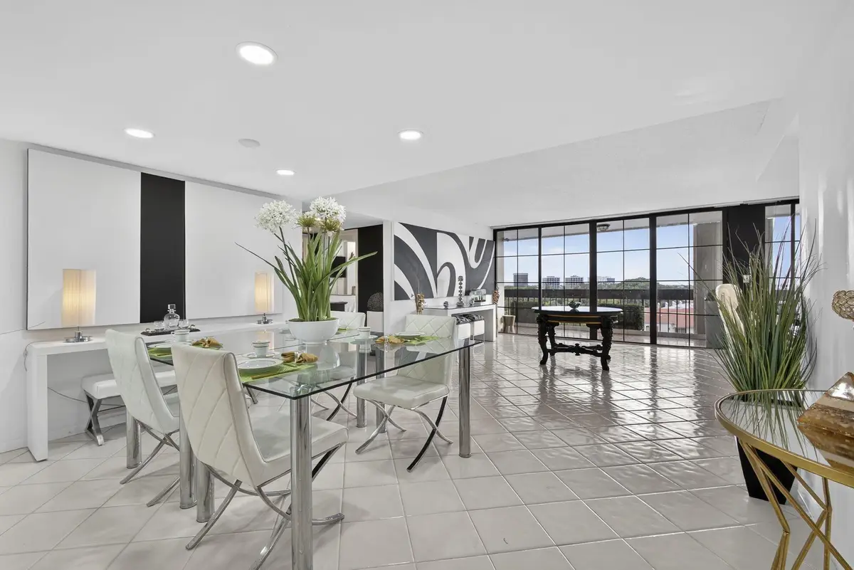 2000 Presidential Way #704, West Palm Beach, FL 33401 - Image #1