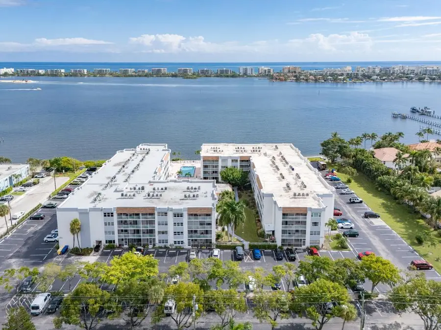 1516 S Lakeside Drive #411, Lake Worth Beach, FL 33460 - Image #2