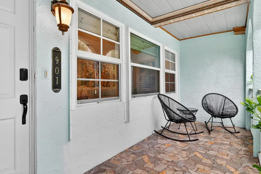 901 39th Court, West Palm Beach, FL 33407 - Image #2