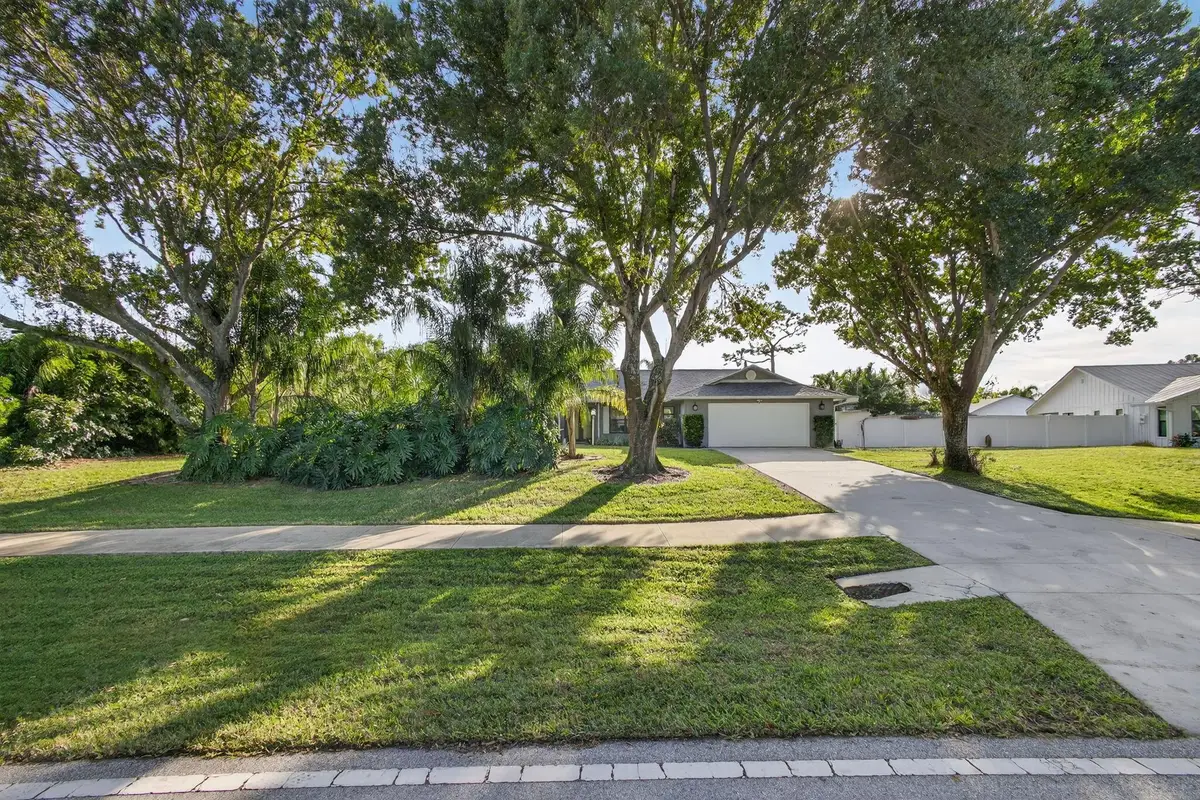 2530 NE Pinecrest Lakes Boulevard, Jensen Beach, FL 34957 - Image #1