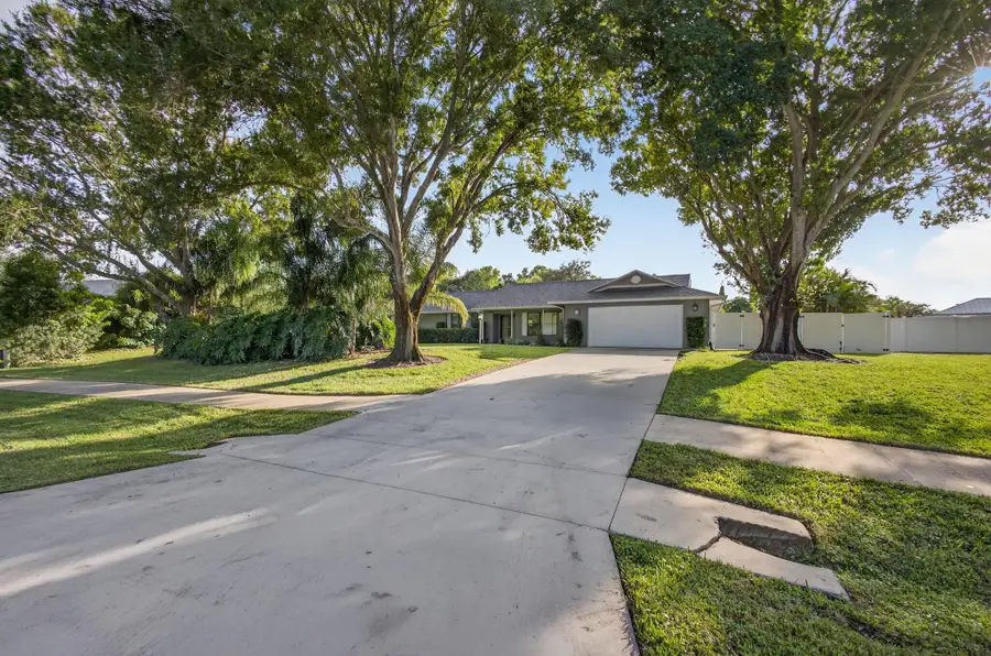 2530 NE Pinecrest Lakes Boulevard, Jensen Beach, FL 34957 - Image #3