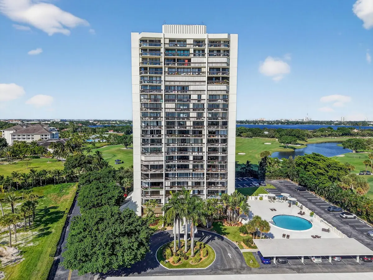2000 Presidential Way #206, West Palm Beach, FL 33401 - Image #1
