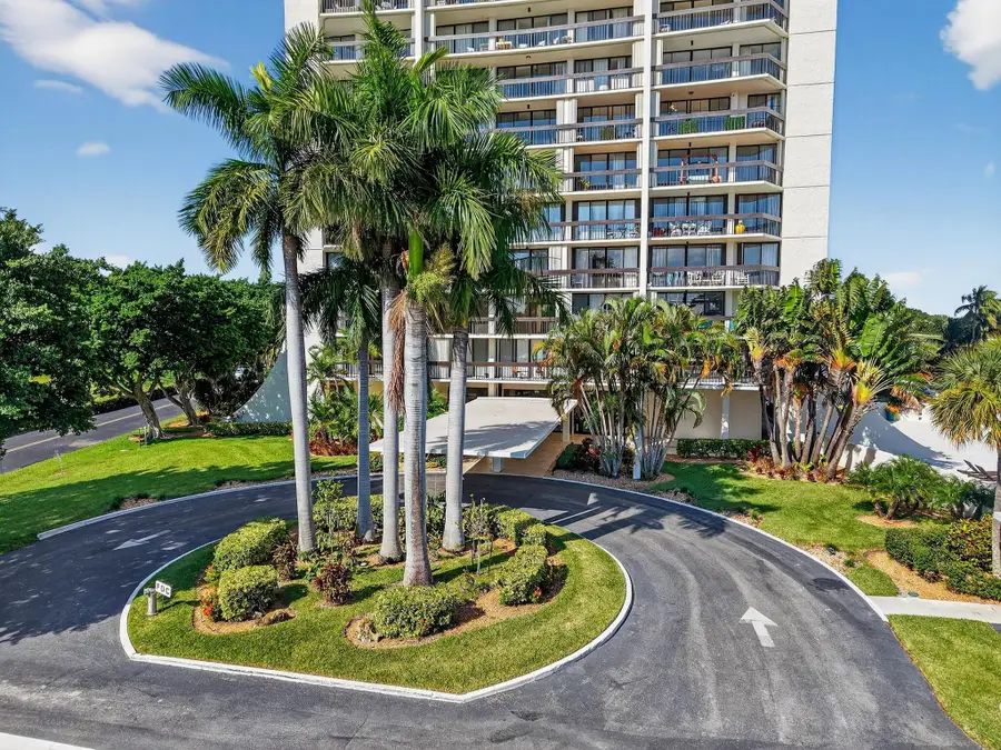 2000 Presidential Way #206, West Palm Beach, FL 33401 - Image #2