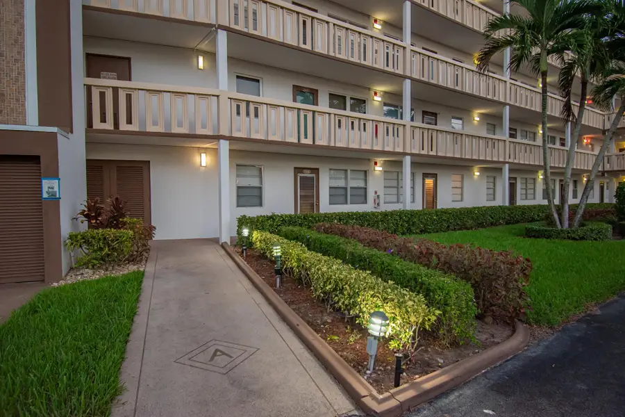 1006 Guildford A, Boca Raton, FL 33434 - Image #2