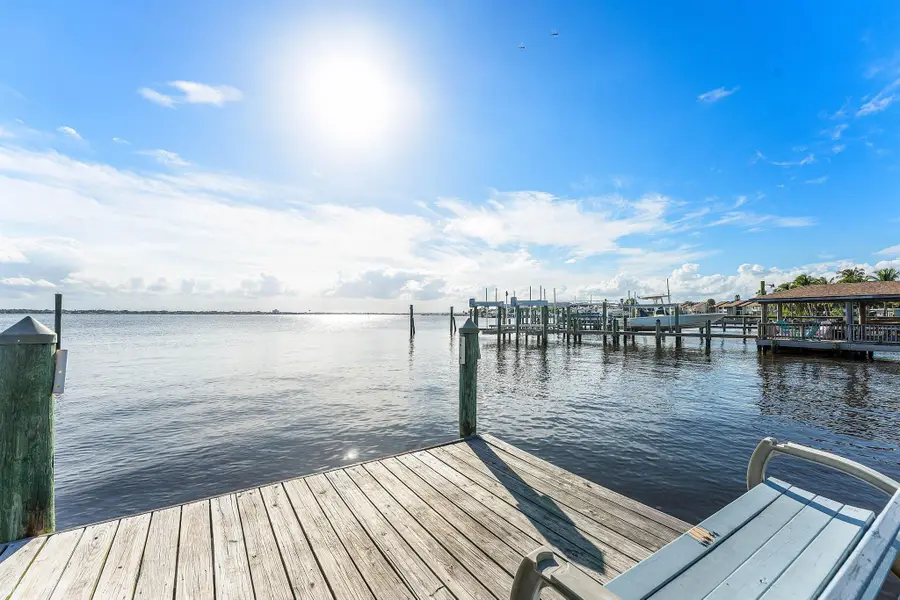 1395 NE Waveland Avenue E, Jensen Beach, FL 34957 - Image #2