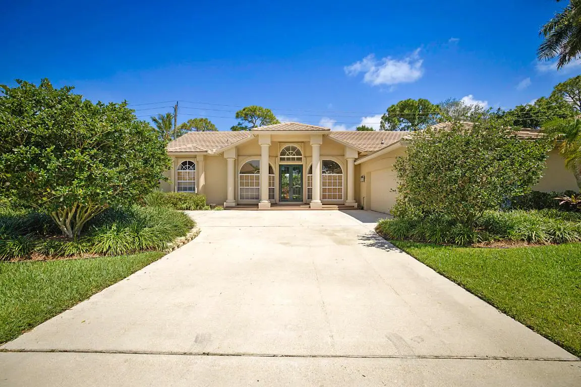 227 Shorewood Way, Jupiter, FL 33458 - Image #1