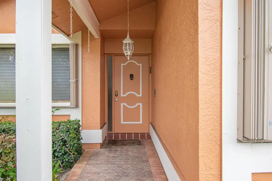 7566 Martinique Boulevard, Boca Raton, FL 33433 - Image #3