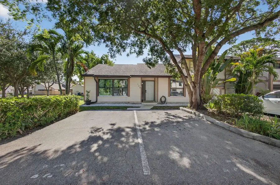 126 Sherwood Circle #12a, Jupiter, FL 33458 - Image #3