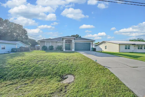 5209 Seagrape Drive, Fort Pierce, FL 34982