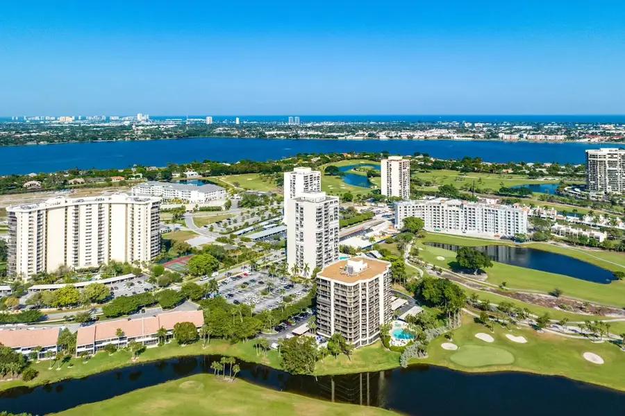 2425 Presidential Way #1206, West Palm Beach, FL 33401 - Image #3