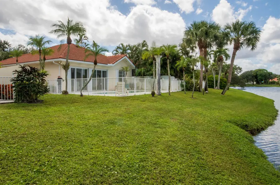 283 Kelsey Park Circle, Palm Beach Gardens, FL 33410 - Image #2