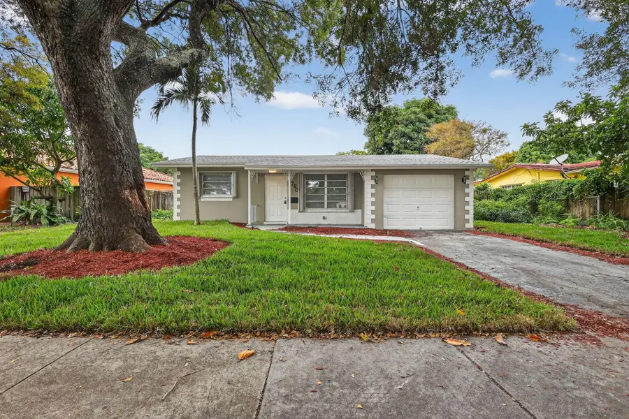 760 SW 64th Way, Pembroke Pines, FL 33023 - Image #2