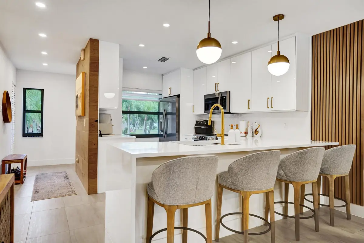 9293 Vista Del Lago #15f, Boca Raton, FL 33428 - Image #1