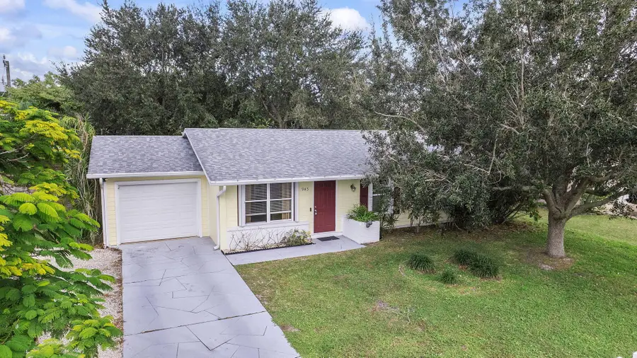 943 SE Odonnell Lane, Port Saint Lucie, FL 34983 - Image #2