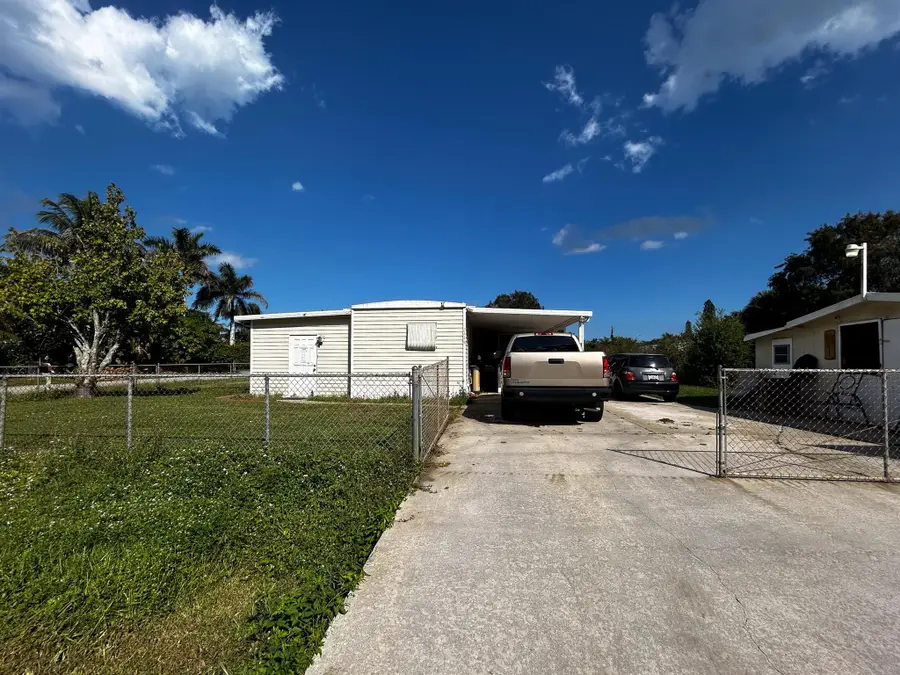 2446 SE Carroll Street, Stuart, FL 34997 - Image #2