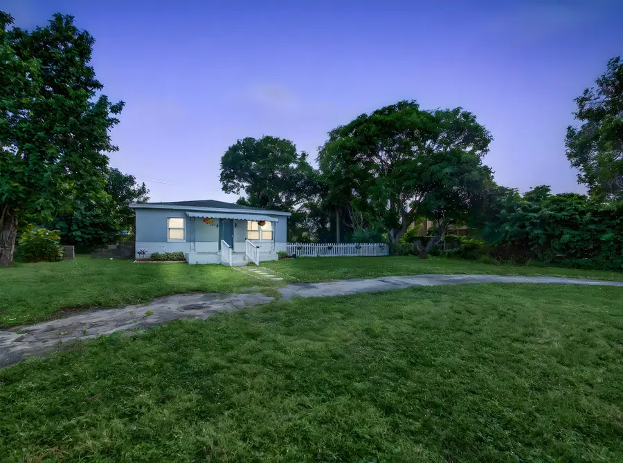 1373 W 35th Street, Riviera Beach, FL 33404 - Image #2