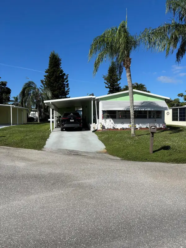 8 Montilla Way, Port St Lucie, FL 34952