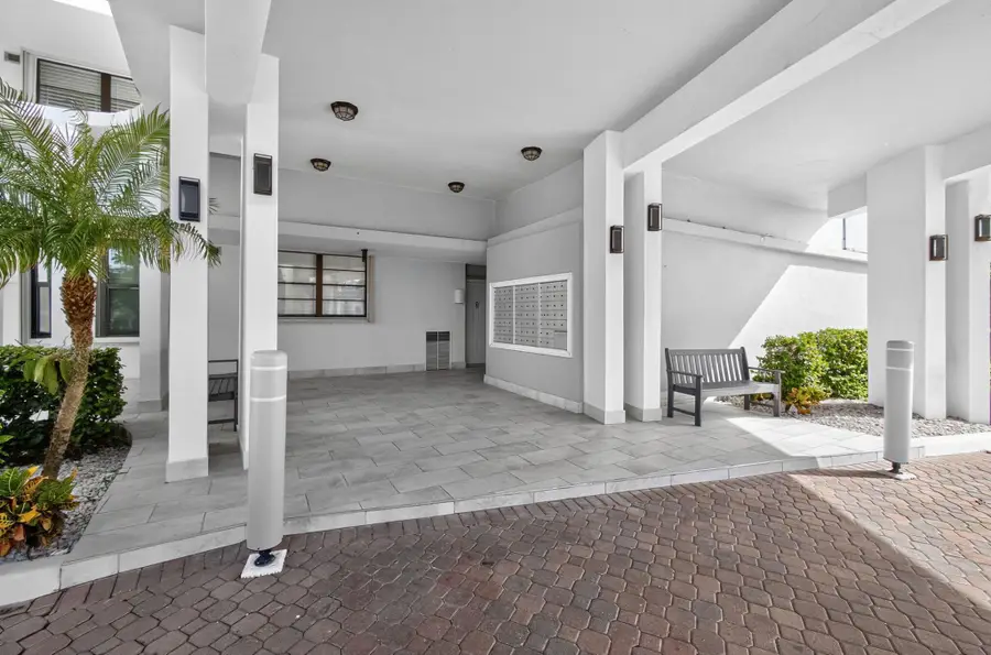840 Ocean Drive #1004, Juno Beach, FL 33408 - Image #3