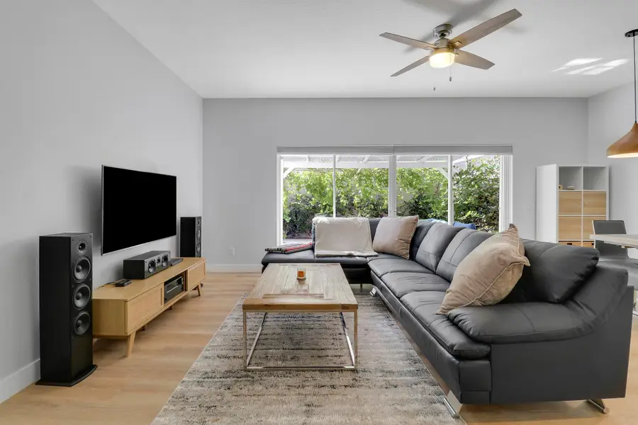 18 Tall Oaks Circle, Tequesta, FL 33469 - Image #3