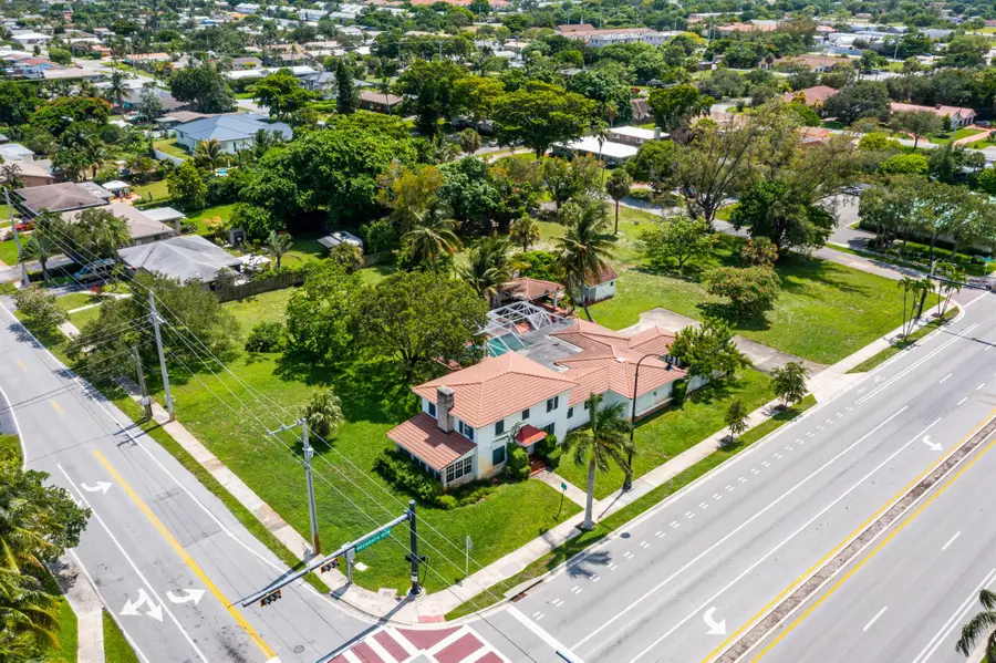 556 E Hillsboro Boulevard, Deerfield Beach, FL 33441 - Image #2