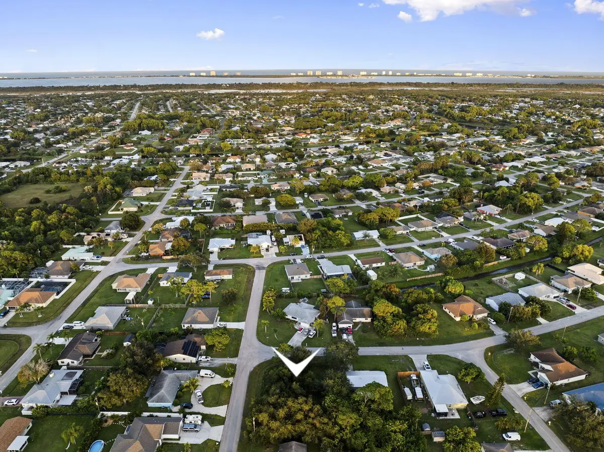 2550 SE Trail Avenue, Port Saint Lucie, FL 34952 - Image #1