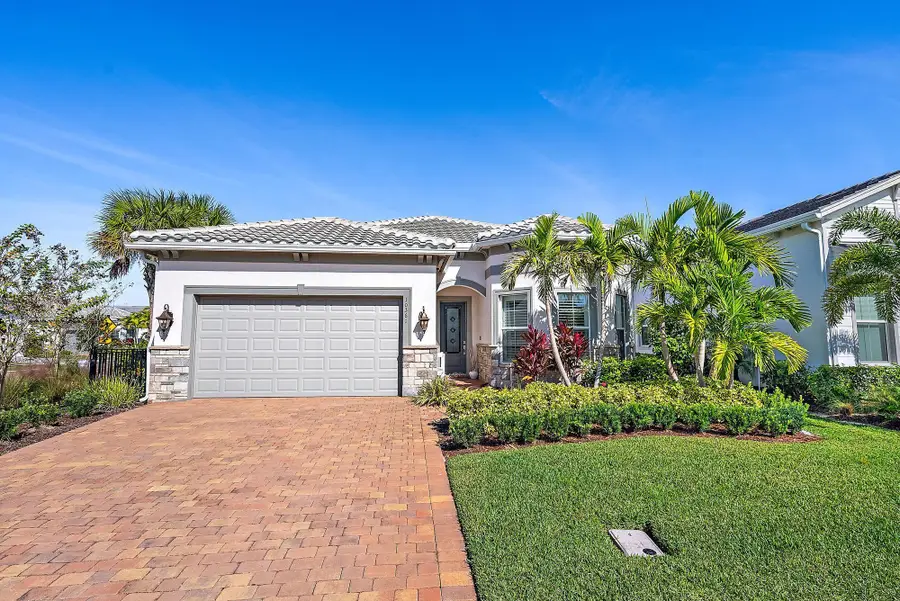 10361 Northbrook Circle, Palm Beach Gardens, FL 33412 - Image #2