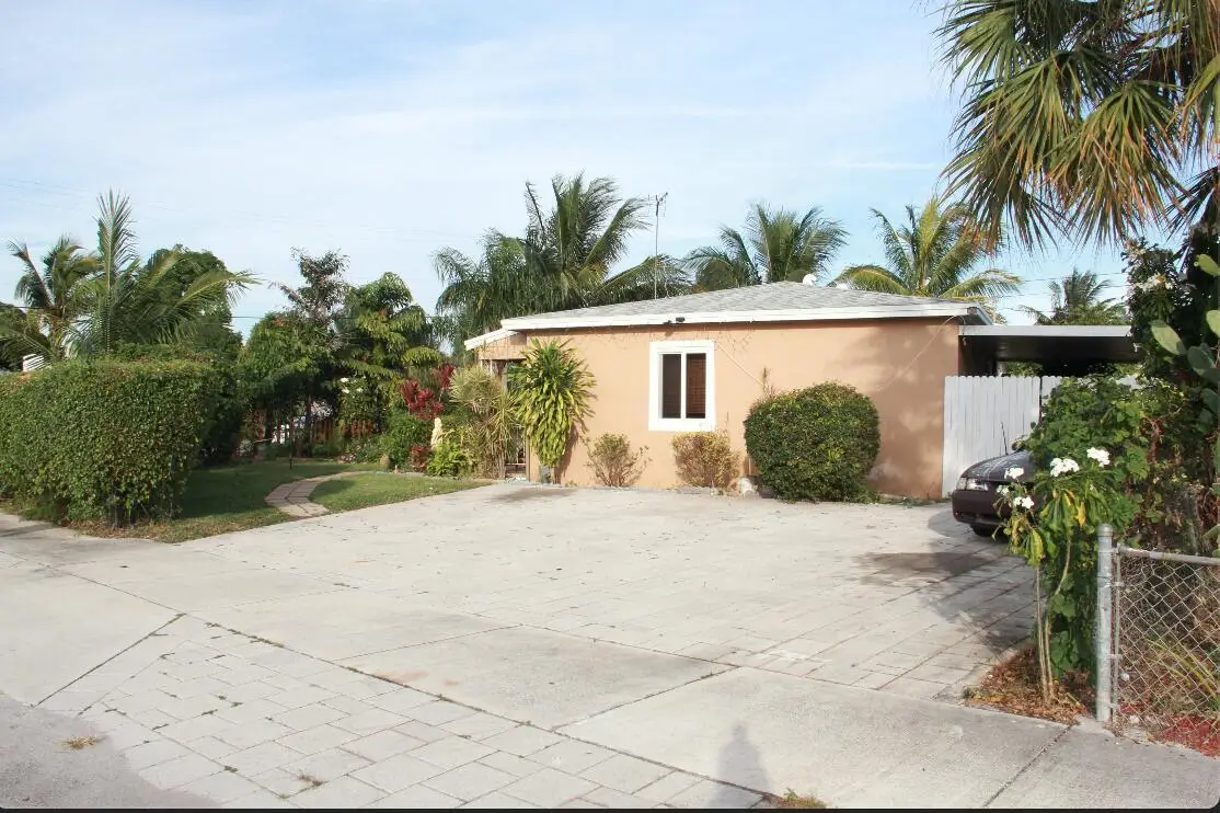1402 S C Street, Lake Worth Beach, FL 33460 - Image #1
