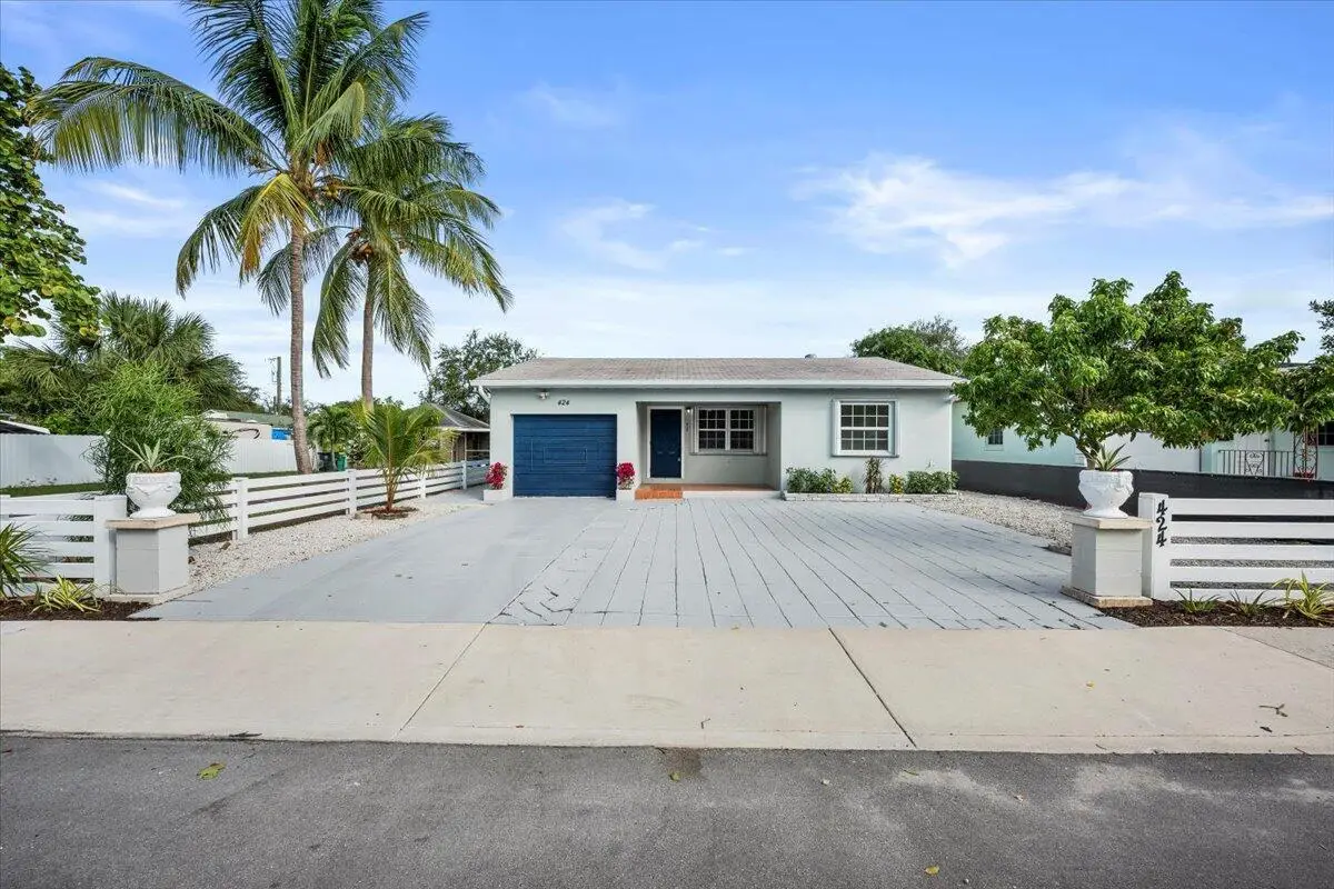 424 N B Street, Lake Worth Beach, FL 33460 - Image #1