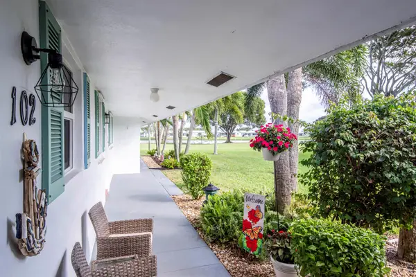 400 SW Golfview Terrace #102, Boynton Beach, FL 33426