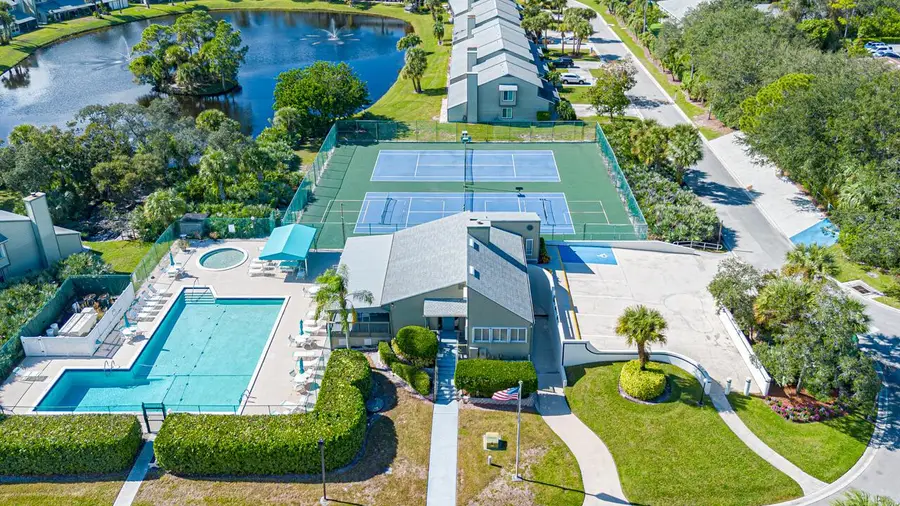 652 NE Wax Myrtle Way, Jensen Beach, FL 34957 - Image #2