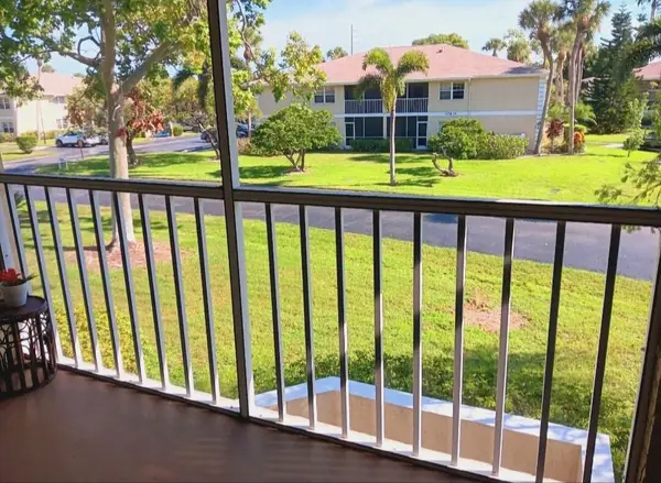 1537 SE Royal Green Circle #E  202, Port St Lucie, FL 34952