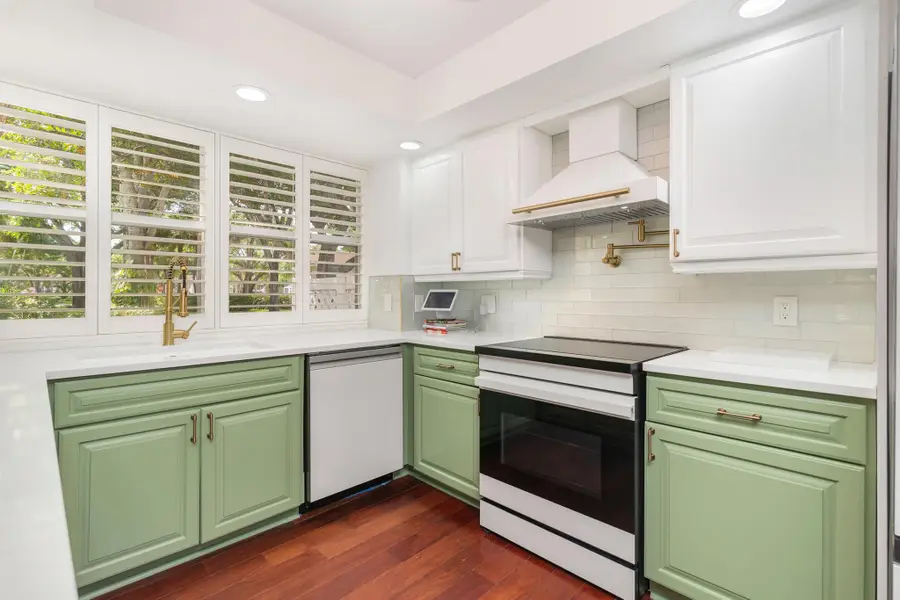 8110 Oakton Court #10b, Lake Clarke Shores, FL 33406 - Image #2