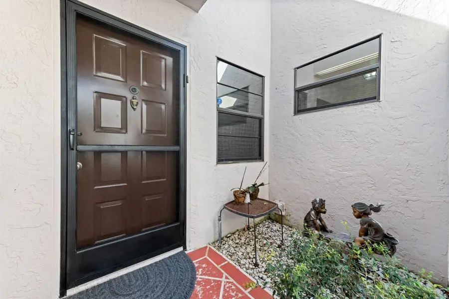 6126 Sunny Pointe Circle, Delray Beach, FL 33484 - Image #2