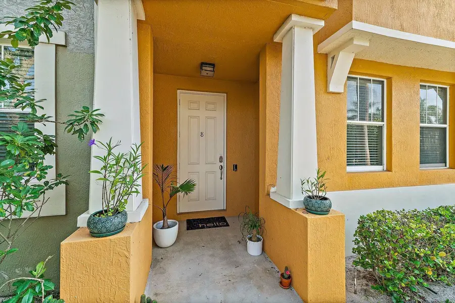 500 Pacific Grove Drive #8, West Palm Beach, FL 33401 - Image #2