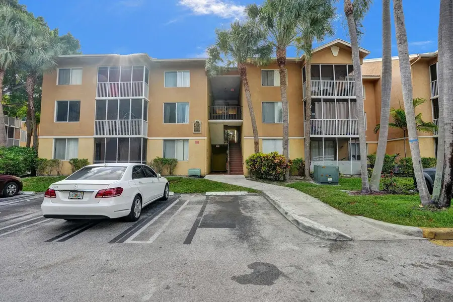 4015 W Mcnab Road #D204, Pompano Beach, FL 33069 - Image #3
