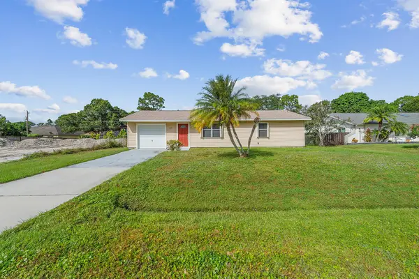 1642 SW Import Drive, Port St Lucie, FL 34953