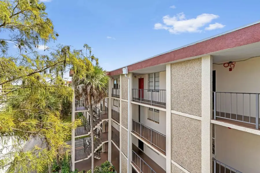 2650 NW 49th Avenue #422, Lauderdale Lakes, FL 33313 - Image #2